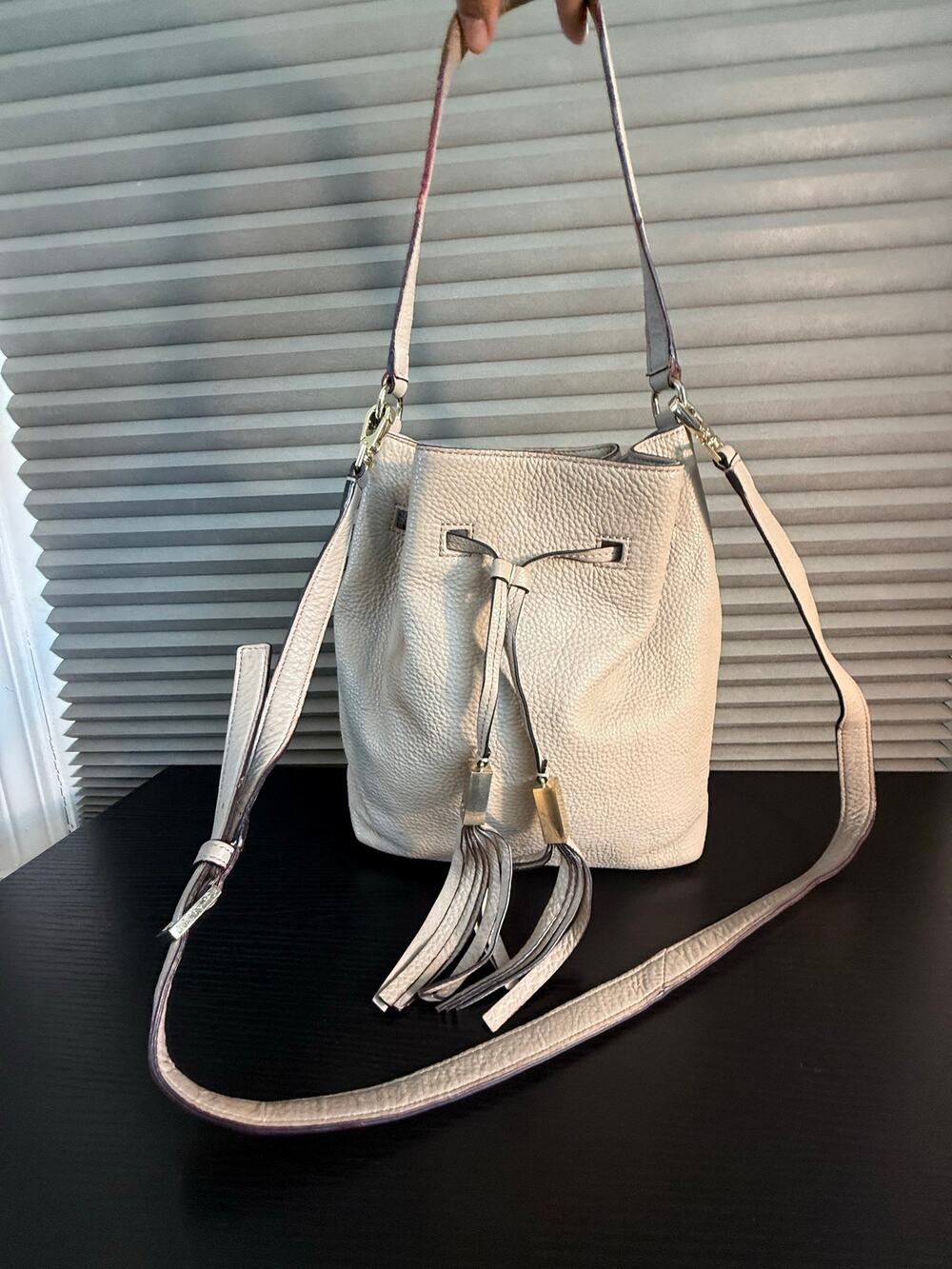 Kate Spade Gray Pebbled Leather Bucket Bag Tassel Crossbody Shoulder Handbag